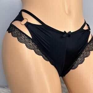 Victoria's Secret Very Sexy Cheeky Panty Black Size Medium Circle Rings Silky